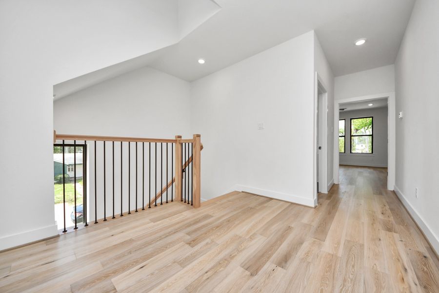 Spacious, unfurnished interior of a new home in Caywood Place, Houston (Image 34). Spacious, unfurnished interior of a new home in Caywood Place, Houston (Image 34).