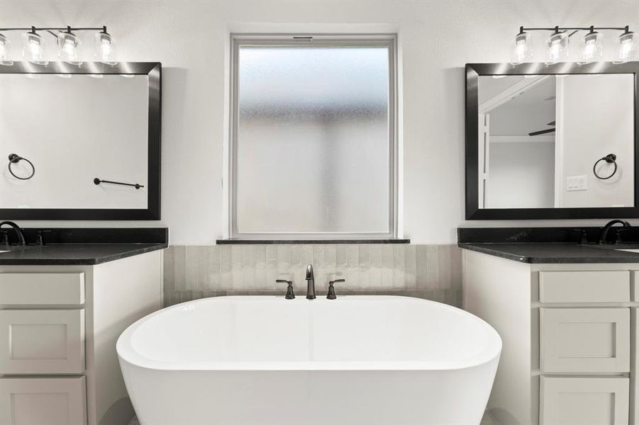 20. 2122 Clairmont - Bath (4) 20. 2122 Clairmont - Bath (4)