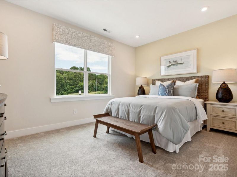 A guest bedroom or home office, transform this space to fit your needs. *Model Photos | Actual finishes, structural selections, and orientation may vary.