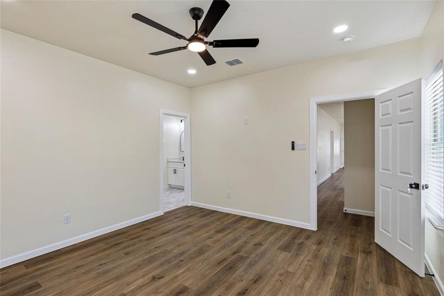 Spacious, unfurnished interior of a new home in , Fort Worth (Image 16).
