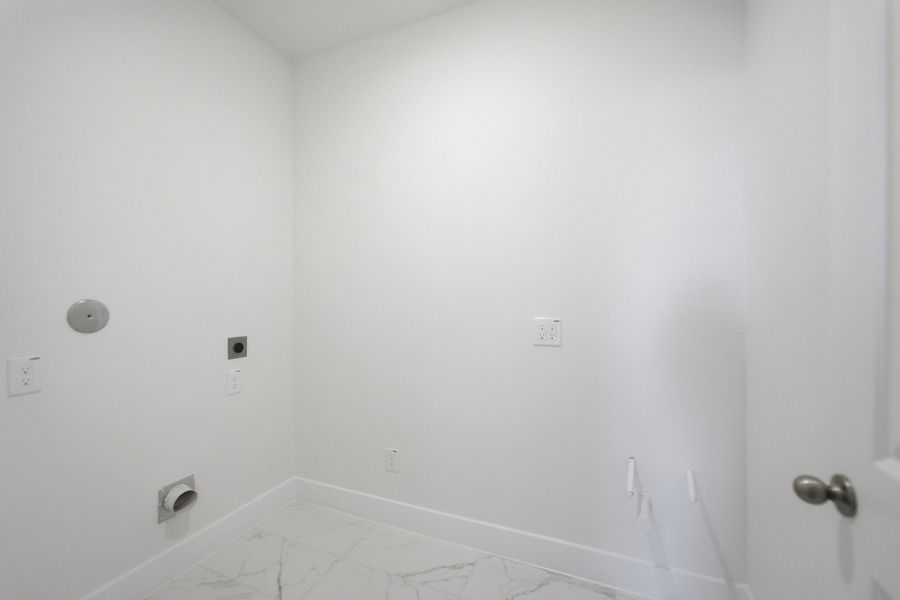 Spacious, unfurnished interior of a new home in Sunterra, Katy (Image 17). Spacious, unfurnished interior of a new home in Sunterra, Katy (Image 17).
