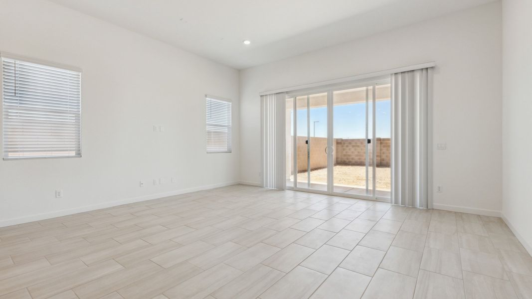 Spacious, unfurnished interior of a new home in Zanjero Pass, Waddell (Image 16).