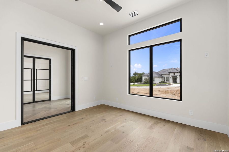Spacious, unfurnished interior of a new home in , San Antonio (Image 62).