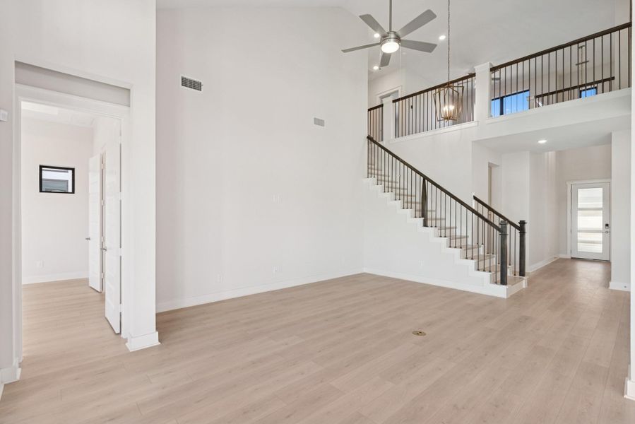 Spacious, unfurnished interior of a new home in ARTAVIA 50' Homesites, Conroe (Image 17).