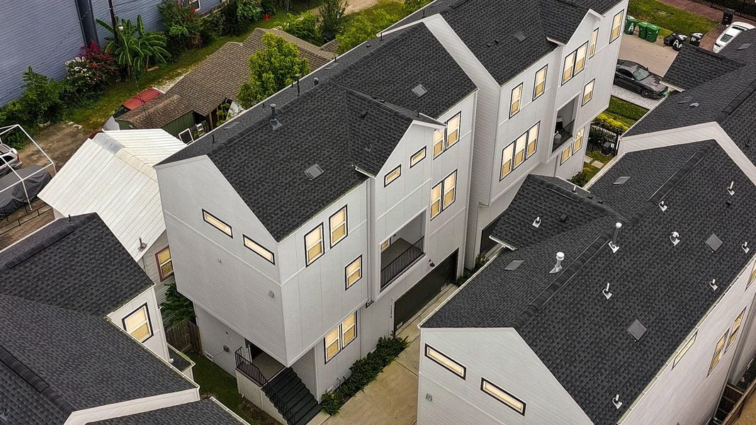 Newly built in 2024, this beautiful 3-story single Oracle City family home in Shady Acres is nestled in an enclave of homes in a secure, gated community and is in close proximity to everything! Newly built in 2024, this beautiful 3-story single Oracle City family home in Shady Acres is nestled in an enclave of homes in a secure, gated community and is in close proximity to everything!