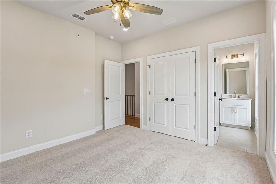 Spacious, unfurnished interior of a new home in Byers Park, Alpharetta (Image 32).