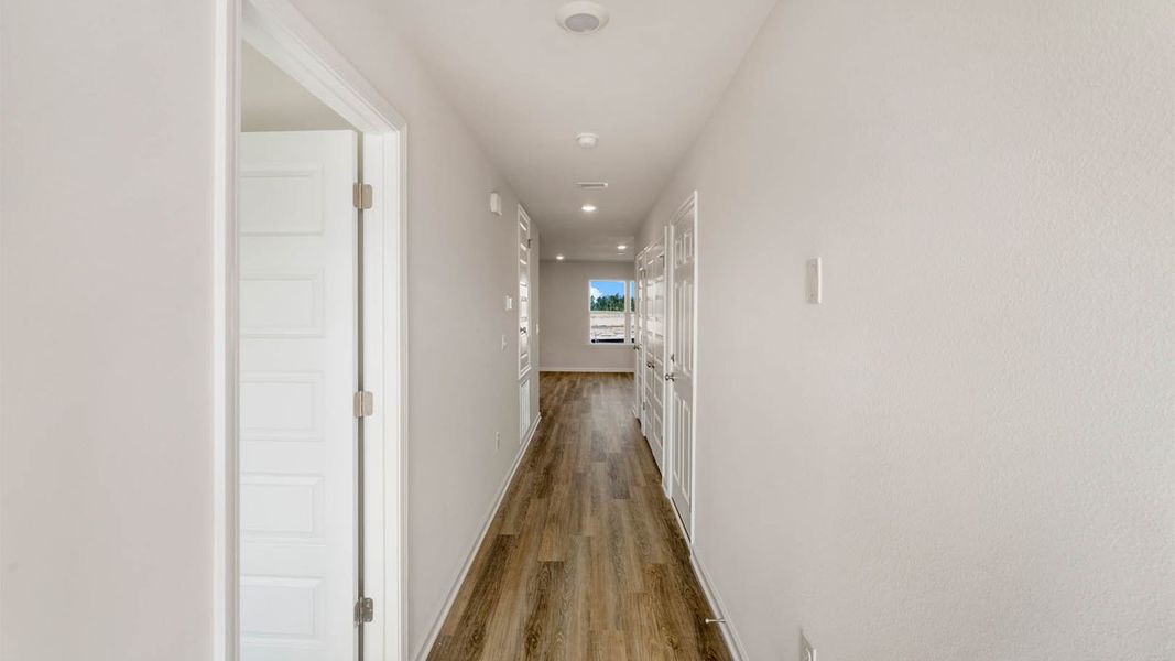 Spacious, unfurnished interior of a new home in Liberty, Panama City (Image 8).