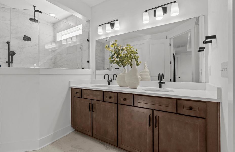 Representative furnished interior of a home built from the Mainstay by Del Webb in Del Webb Southern Oaks, Newnan (Image 9).
