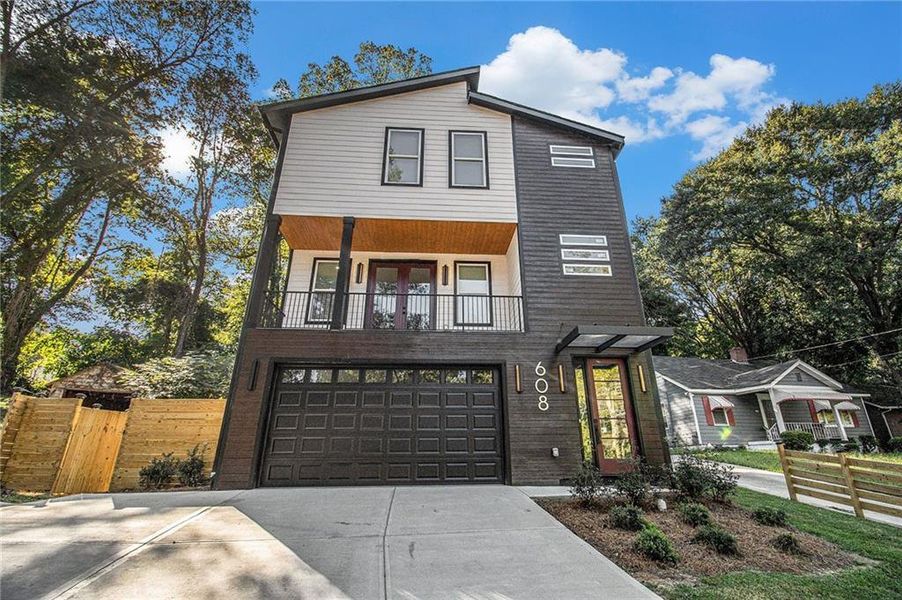 Image 36 of a home in .