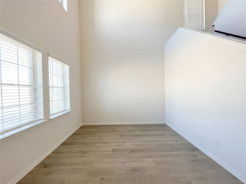 Spacious, unfurnished interior of a new home in Silverado, Aubrey (Image 11).