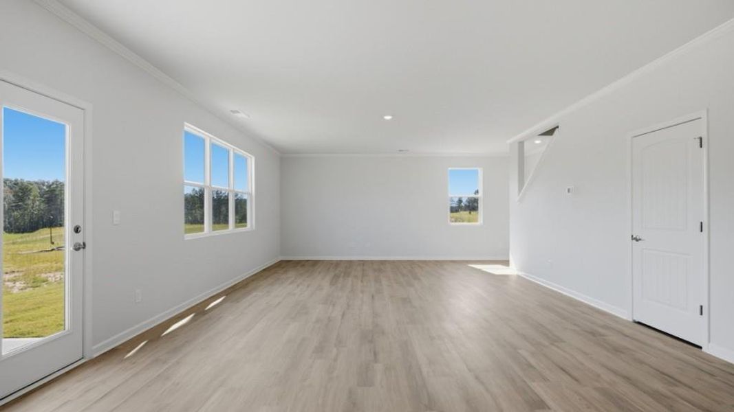 Spacious, unfurnished interior of a new home in Fairway 17 at Mirror Lake, Villa Rica (Image 20).