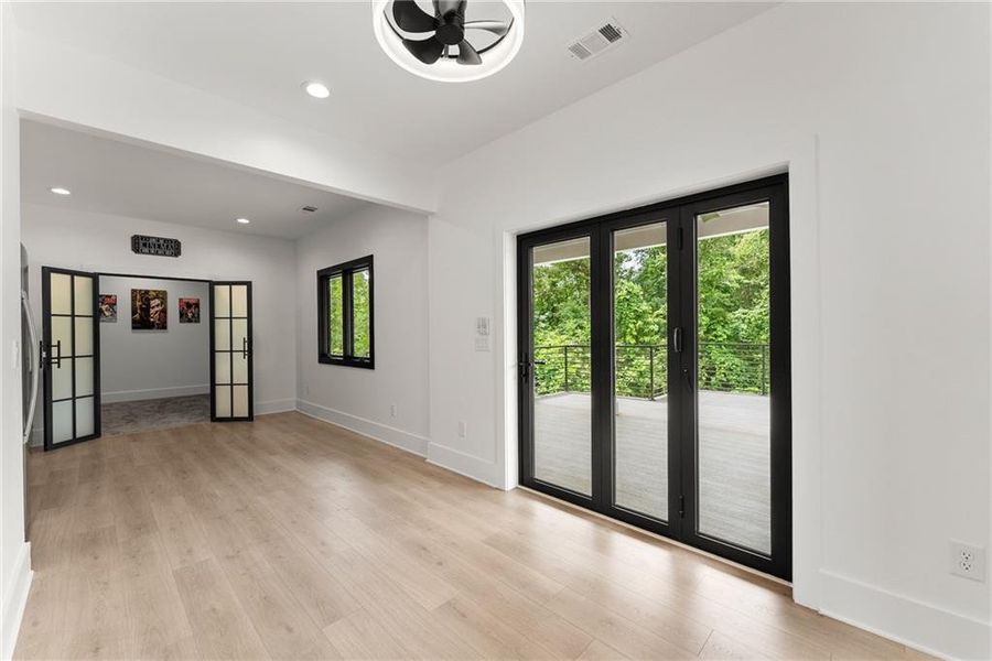 Spacious, unfurnished interior of a new home in , Hartwell (Image 24).