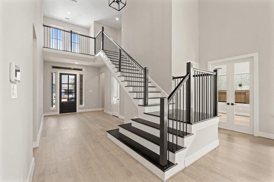 Spacious, unfurnished interior of a new home in Katy Court 60', Katy (Image 12). Spacious, unfurnished interior of a new home in Katy Court 60', Katy (Image 12).