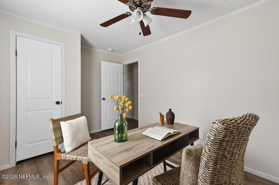 Furnished interior view inside a new home in , Middleburg (Image 44).