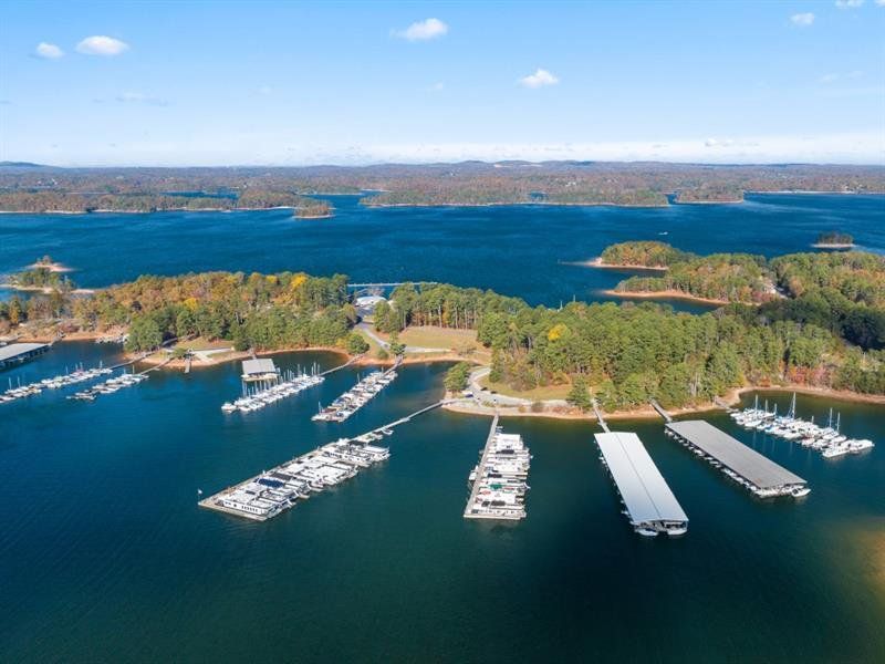 Image 57 of a home in Waypoint.