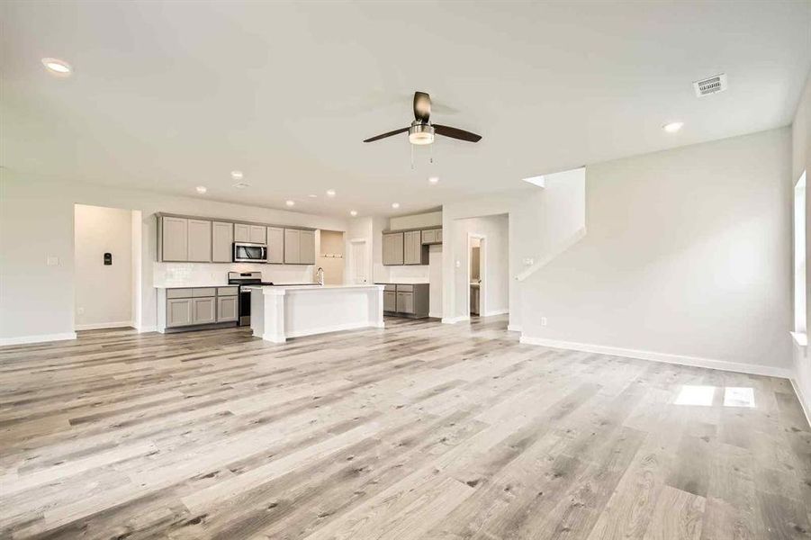 Spacious, unfurnished interior of a new home in Prestige Collection at Overland Grove, Forney (Image 25).