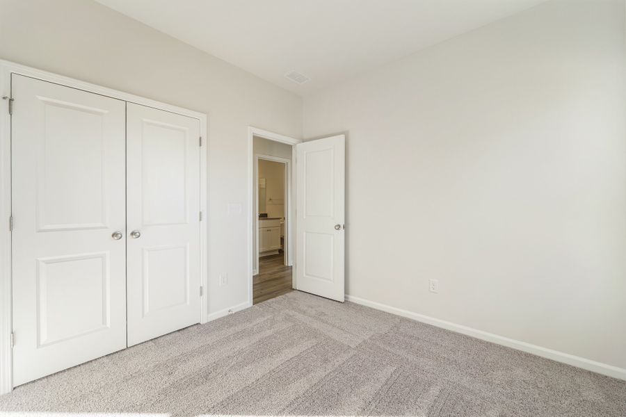 Spacious, unfurnished interior of a new home in Burke Estates, Chesnee (Image 26).
