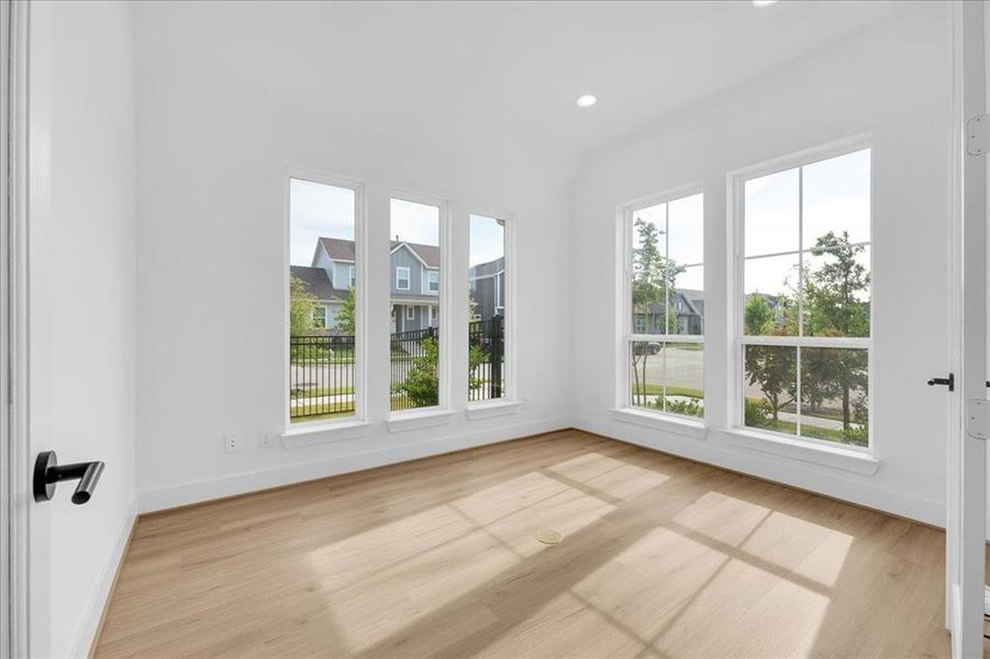 Spacious, unfurnished interior of a new home in , Fort Worth (Image 25).