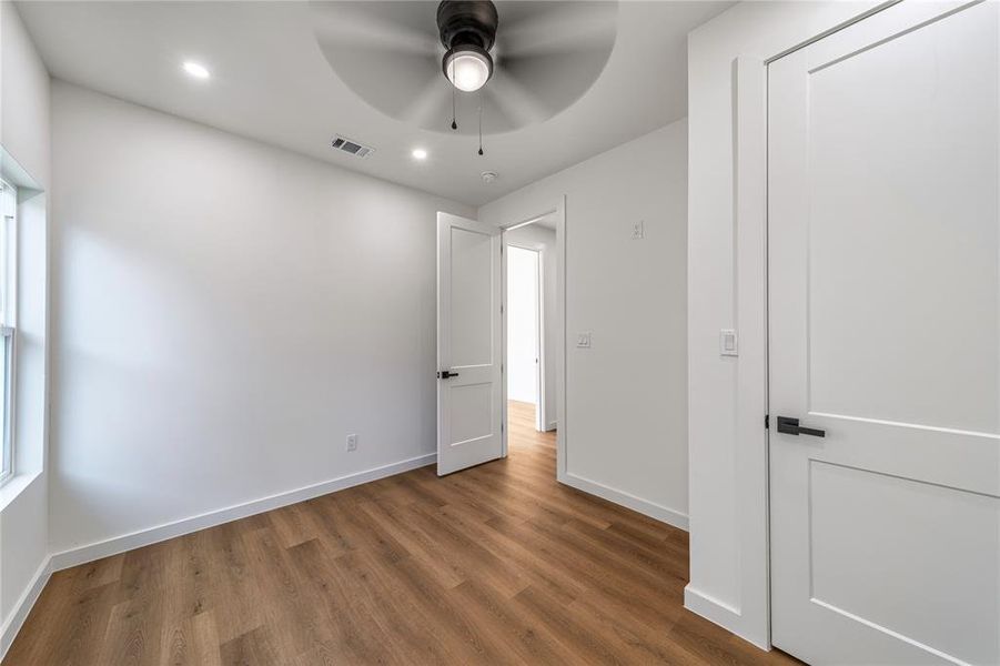 Spacious, unfurnished interior of a new home in , Dallas (Image 19).