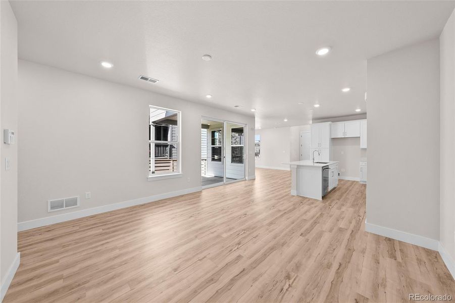 Spacious, unfurnished interior of a new home in , Littleton (Image 18).