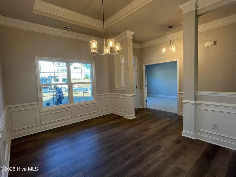 Spacious, unfurnished interior of a new home in Palmetto Creek, Bolivia (Image 16).