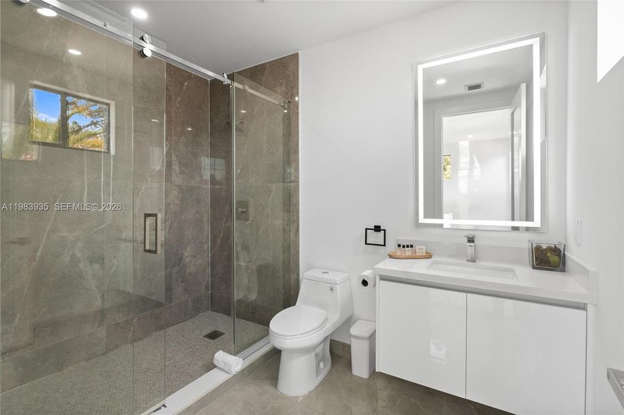 Furnished interior view inside a new home in , Fort Lauderdale (Image 45).