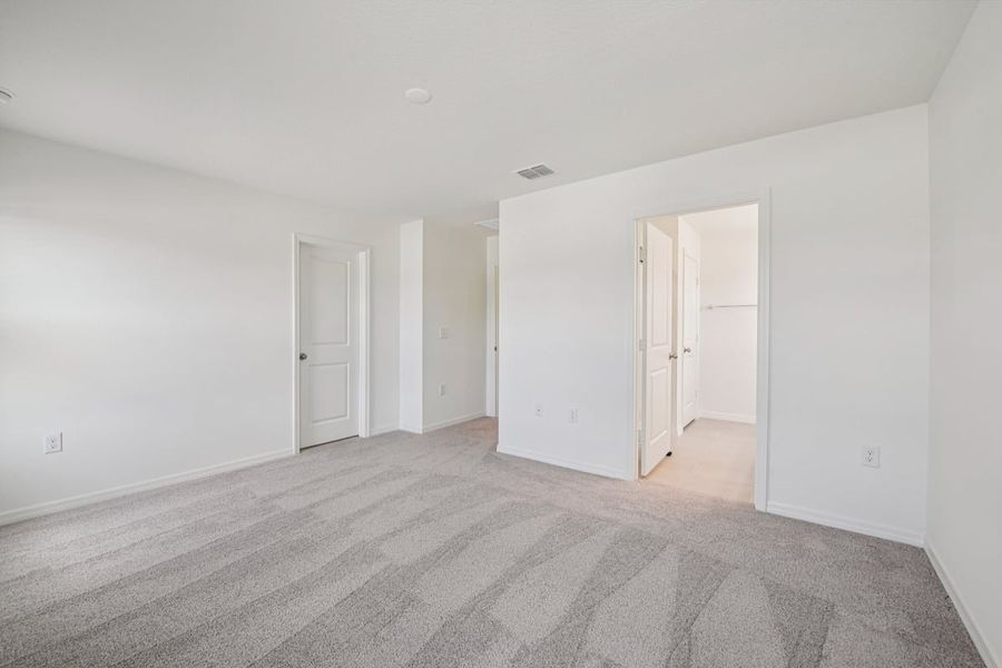 Spacious, unfurnished interior of a new home in Hillside at Mount Dora, Mount Dora (Image 15).