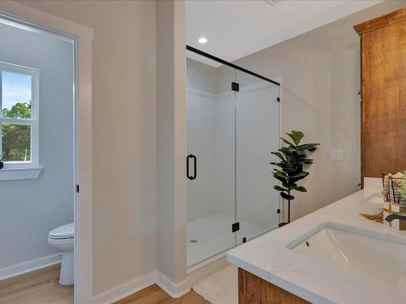 Furnished interior view inside a new home in , Lufkin (Image 9).