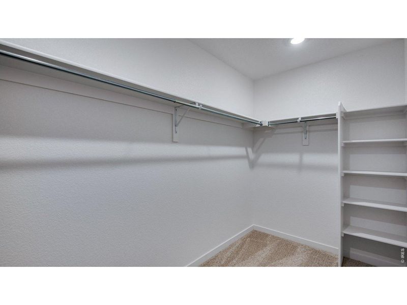 Spacious, unfurnished interior of a new home in Lakeside Canyon, Mead (Image 38). Spacious, unfurnished interior of a new home in Lakeside Canyon, Mead (Image 38).