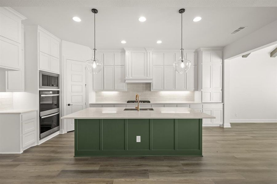 1833 Rough Ridge- Kitchen-2 1833 Rough Ridge- Kitchen-2