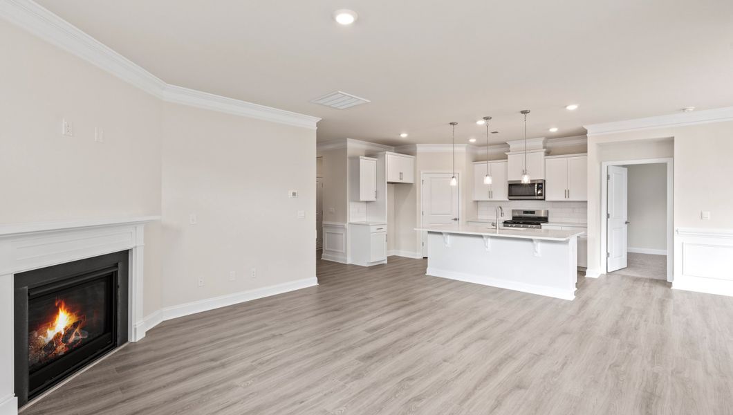 Spacious, unfurnished interior of a new home in Cottonwood Ridge, Piedmont (Image 22).