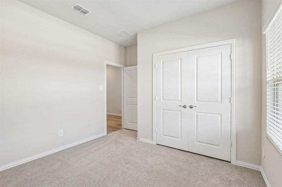 Photo is not of the actual home, but is an inspirational photo of builder’s model home and may depict options, furnishings, and/or decorator features that are not included. Photo is not of the actual home, but is an inspirational photo of builder’s model home and may depict options, furnishings, and/or decorator features that are not included.