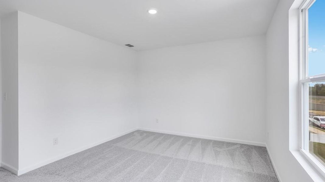 Spacious, unfurnished interior of a new home in Heritage River, Euharlee (Image 12).