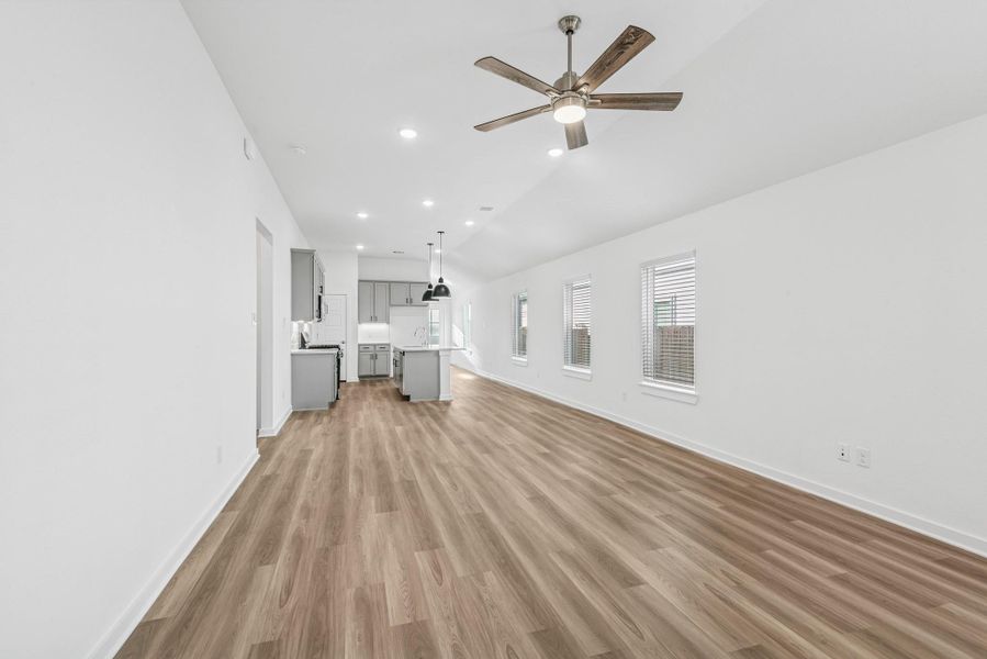 Spacious, unfurnished interior of a new home in Summerview, Fulshear (Image 14).