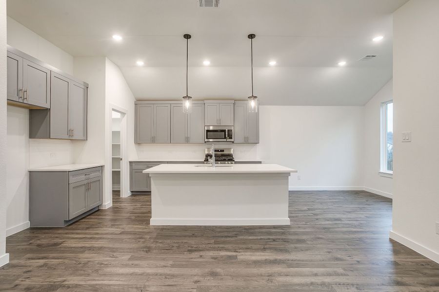 Representative furnished interior of a home built from the Edgewood by Graham Hart Home Builder in Bear Ridge, Burleson (Image 12). Representative furnished interior of a home built from the Edgewood by Graham Hart Home Builder in Bear Ridge, Burleson (Image 12).