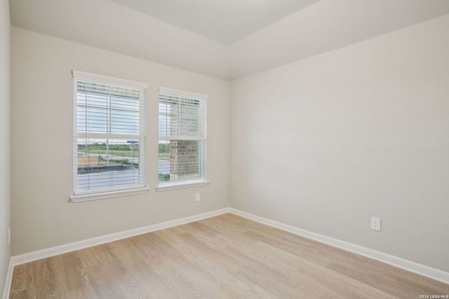 Spacious, unfurnished interior of a new home in Sagebrooke - Premier Series, San Antonio (Image 26).