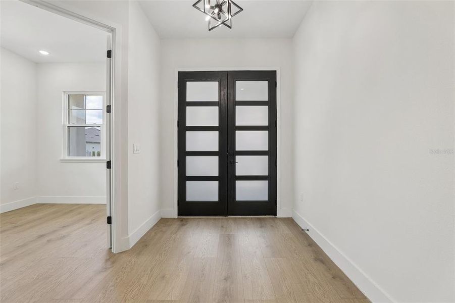 Spacious, unfurnished interior of a new home in , Auburndale (Image 38).