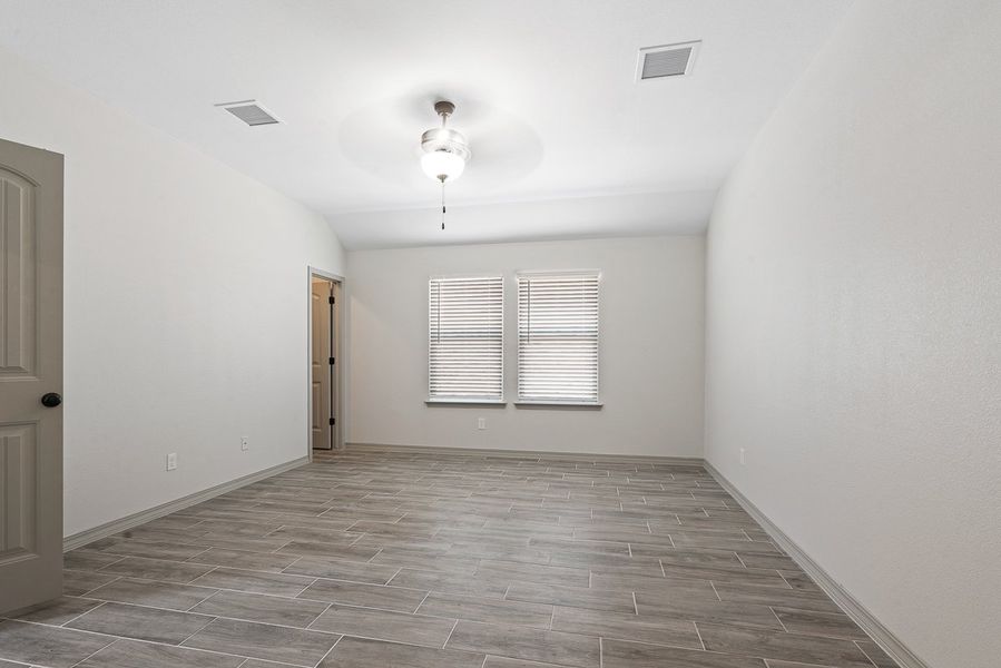 Representative unfurnished interior of a home built from the Rose- 1941SSC by Saratoga Homes in Paseo Del Este, El Paso (Image 27).