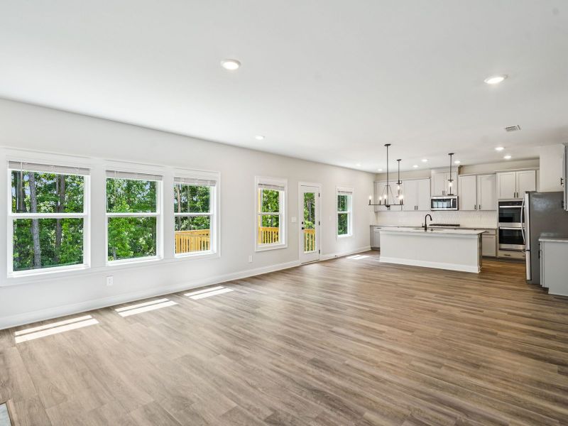 Spacious, unfurnished interior of a new home in Martin Springs - Estate Series, Lawrenceville (Image 13).
