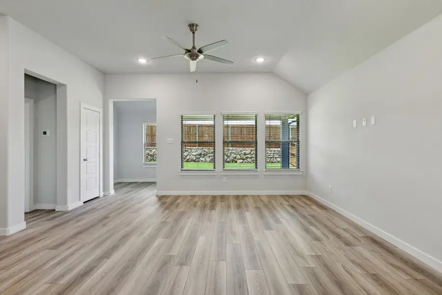Spacious, unfurnished interior of a new home in Prairie Winds, Hutto (Image 18).