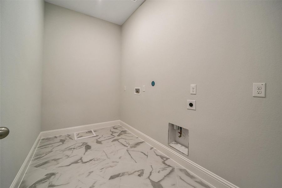 Image 46 of a home in Del Bello Lakes 60'. Image 46 of a home in Del Bello Lakes 60'.