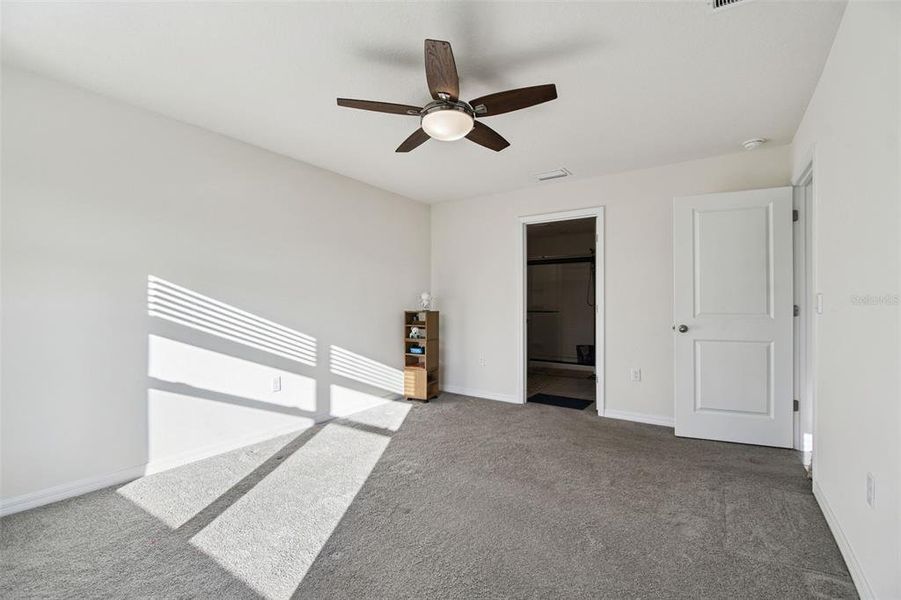 Spacious, unfurnished interior of a new home in River Park, Temple Terrace (Image 45).