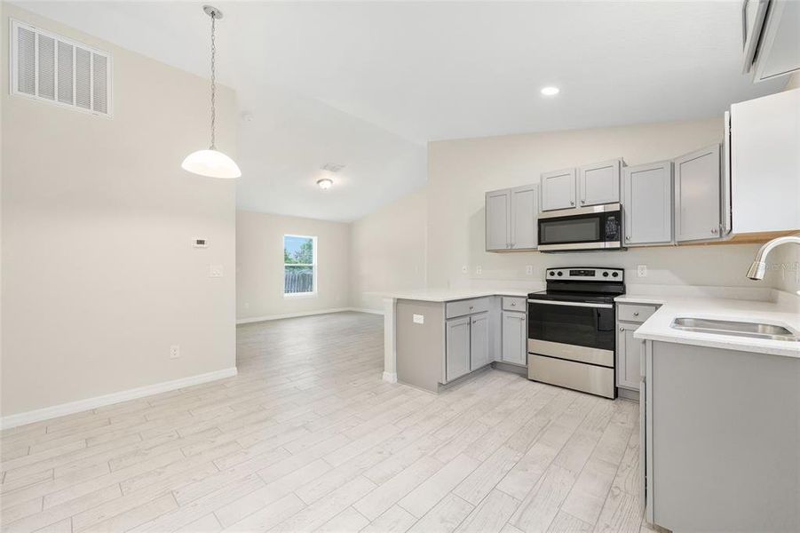 Furnished interior view inside a new home in , Ocala (Image 8).