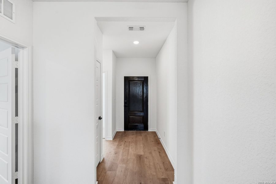 Spacious, unfurnished interior of a new home in Dove Song, Marion (Image 27).