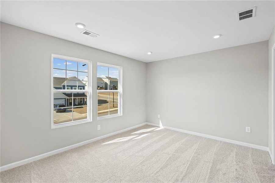 Spacious, unfurnished interior of a new home in Twin Lakes, Hoschton (Image 35).