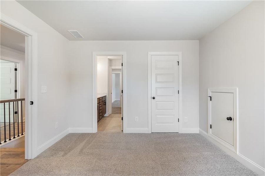 Spacious, unfurnished interior of a new home in Red Oak Ridge, Loganville (Image 31). Spacious, unfurnished interior of a new home in Red Oak Ridge, Loganville (Image 31).
