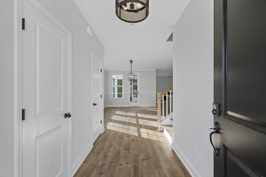 Spacious, unfurnished interior of a new home in Wildcat Chase, Summerville (Image 14).