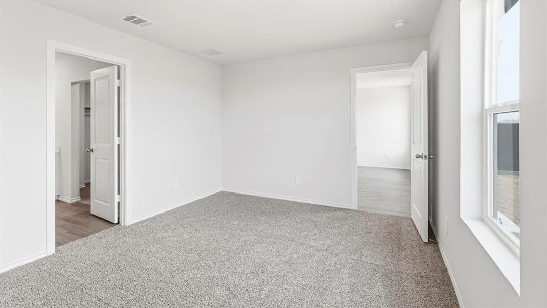 Spacious, unfurnished interior of a new home in Asher Oaks, Bonham (Image 18).