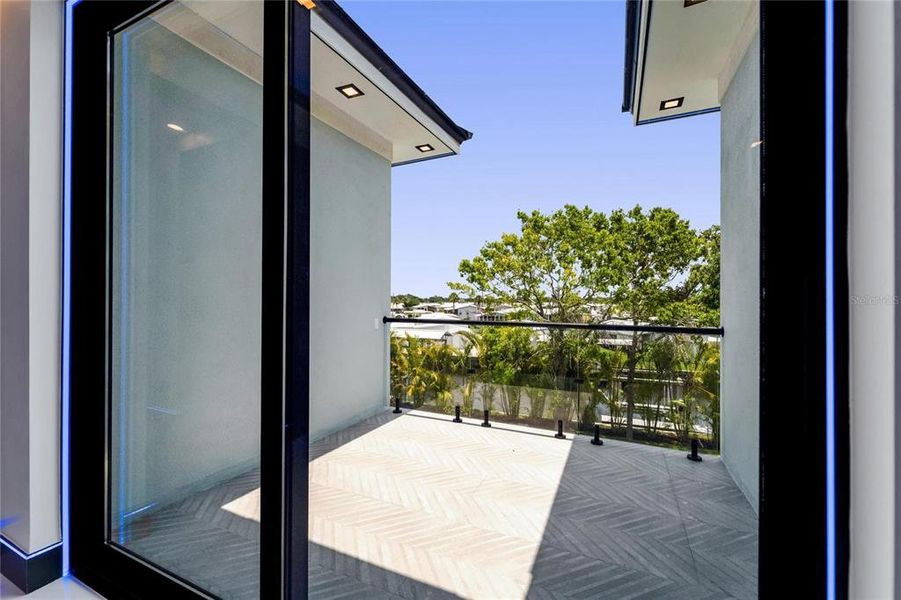 Image 40 of a home in .