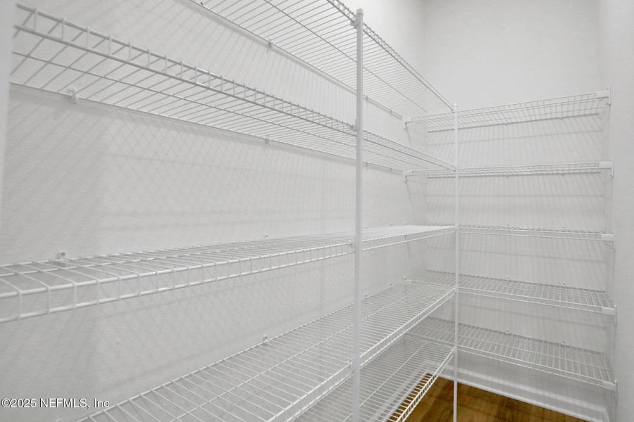 Spacious, unfurnished interior of a new home in , Green Cove Springs (Image 43).